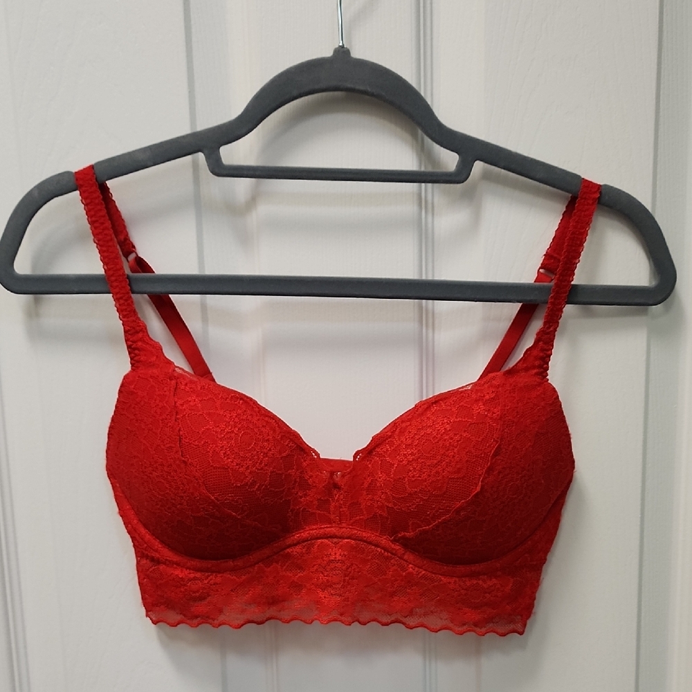 Victoria’s Secret PINK Push Up Bra Size Small (AA-C) Red Lace Pullover